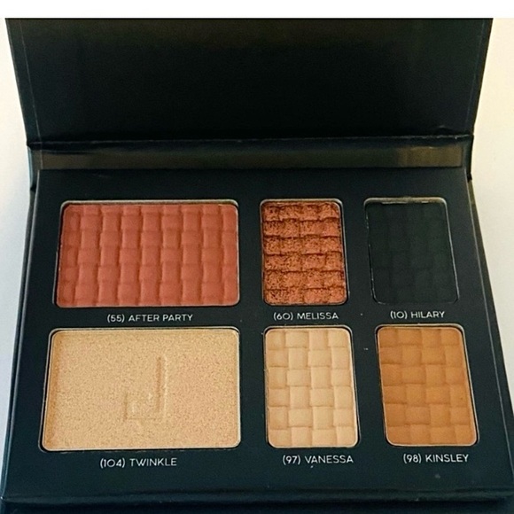 $20 MAKE UP PALLETS - Picture 8 of 10